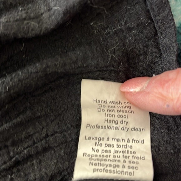 NWOT 11.1.TVLHO Women’s Black Tiered Blouse, Size Medium! - Picture 6 of 8